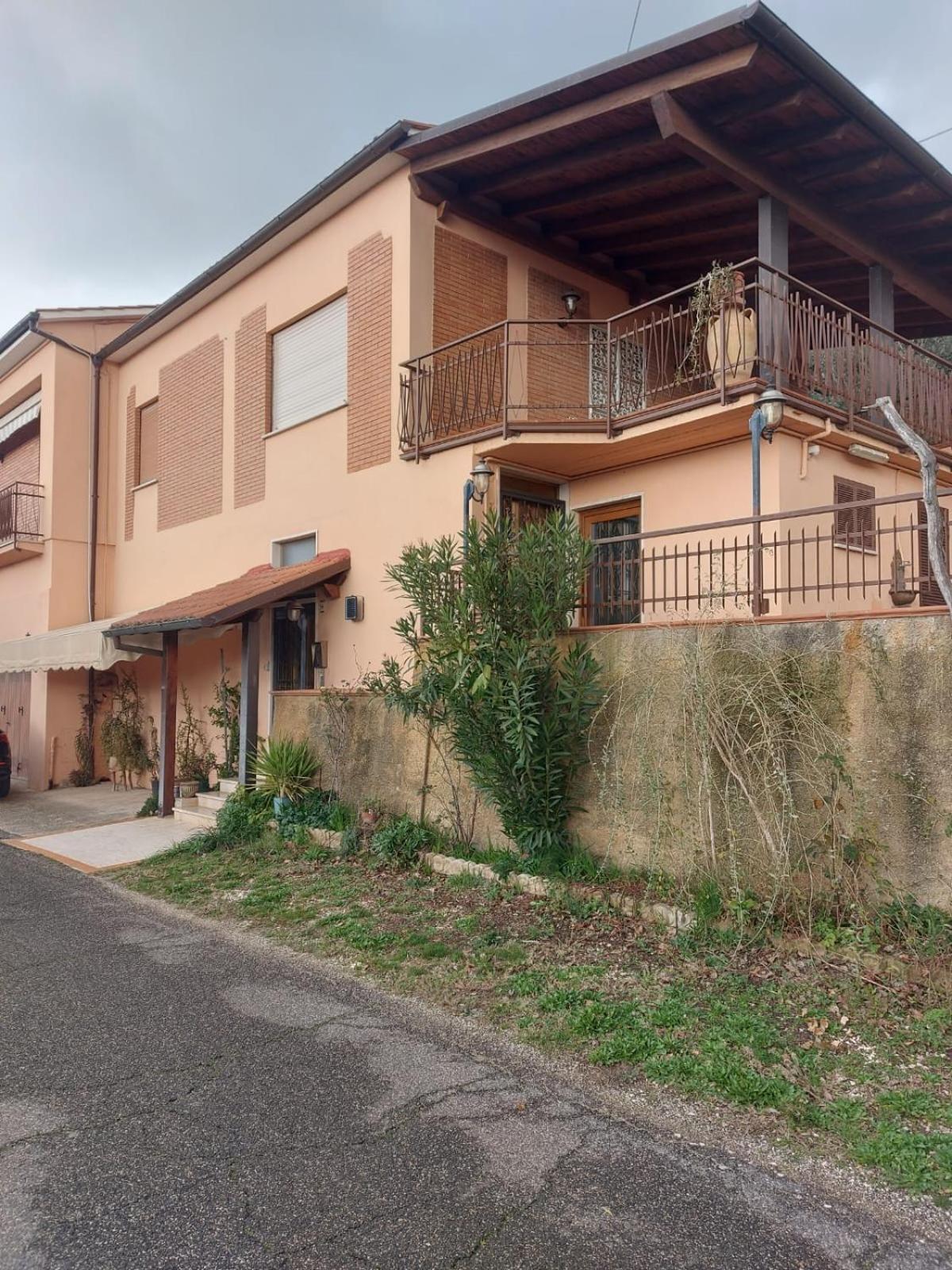Affittacamere Da Elio E Renata Calvi dell' Umbria Exterior photo